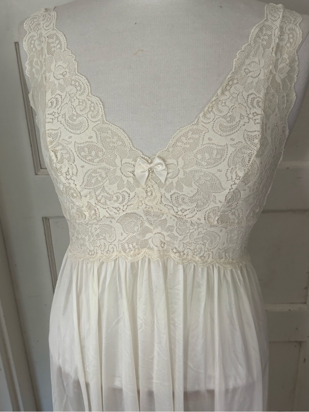 Vtg Shadowline 2pc Peignoir Set Small Ivory Nylon Lace Nightgown Robe USA Made - Picture 5 of 16